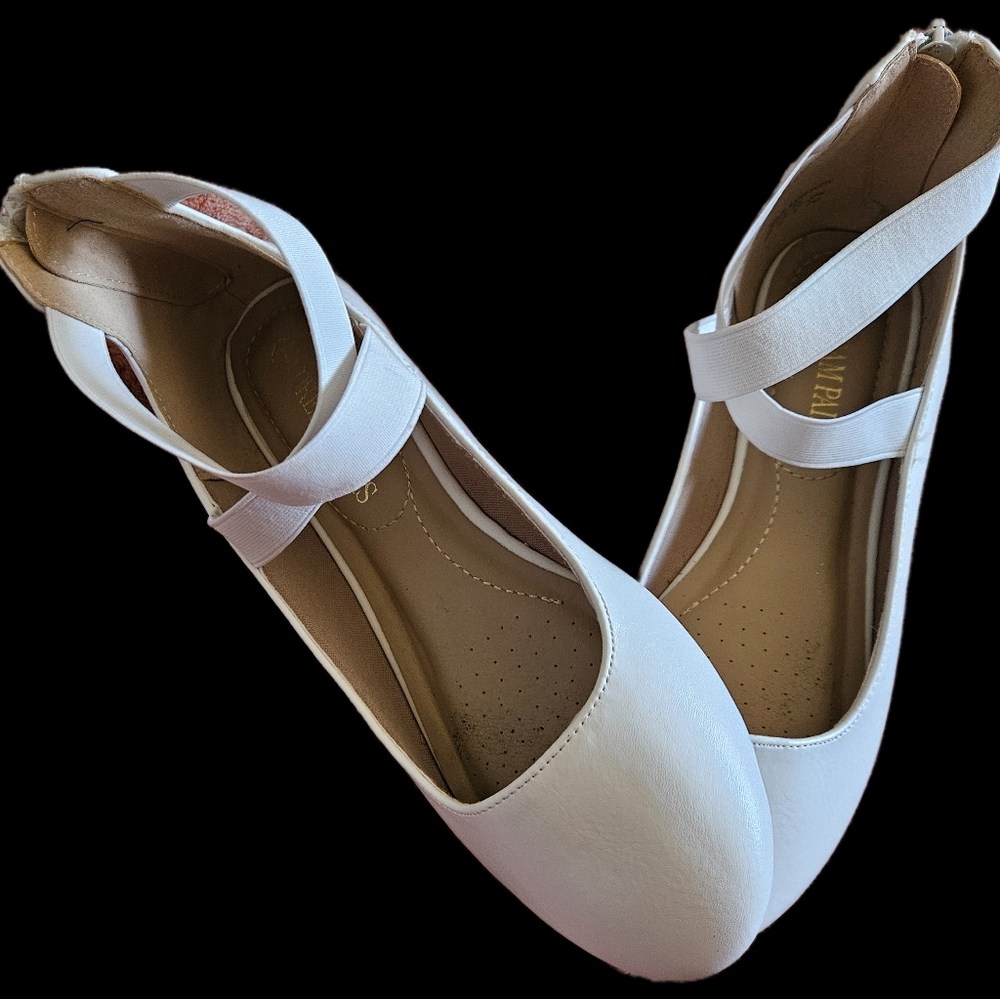 Chic White Mary Jane Ballet Flats Size 7